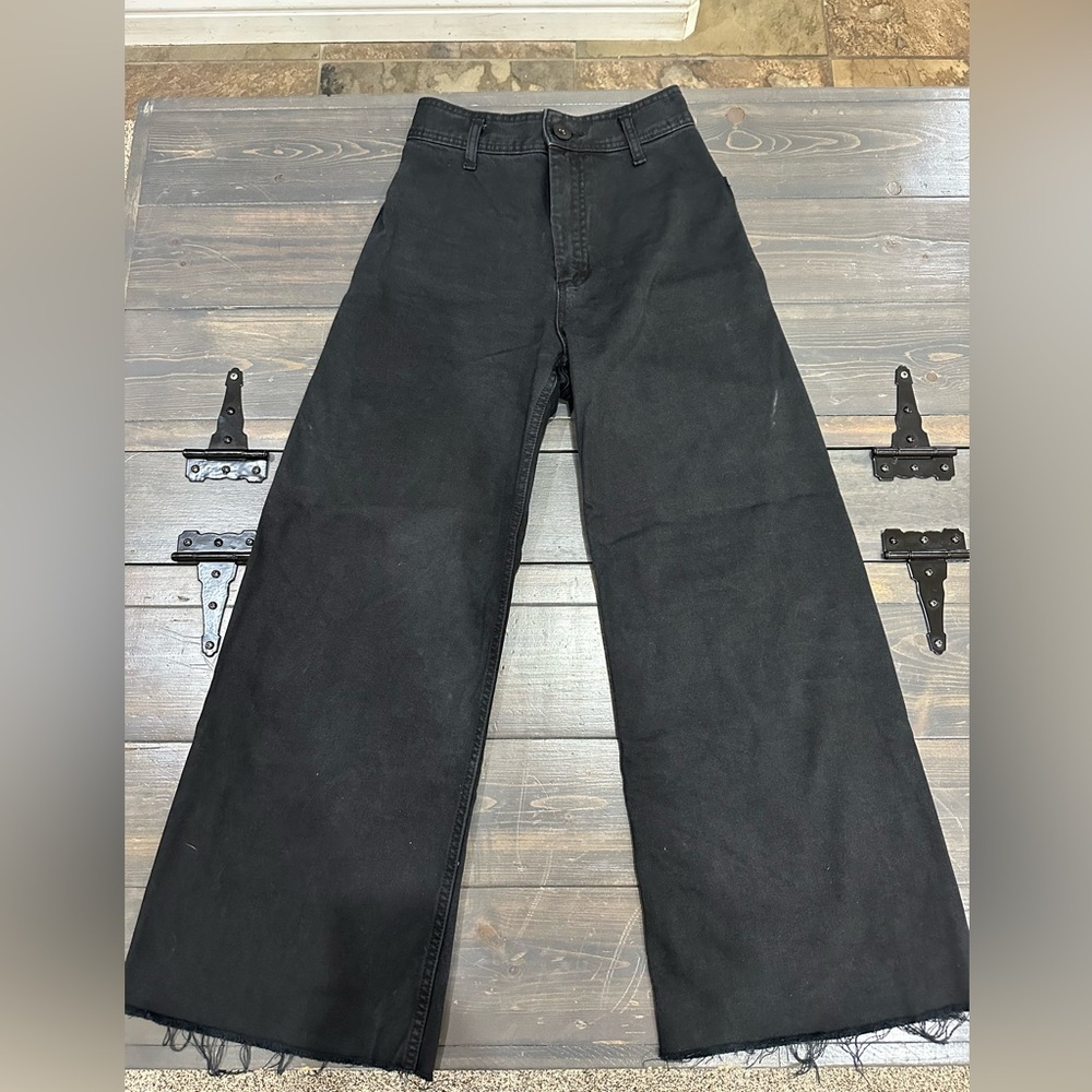 Zara Women’s Black Wide-Leg Jeans